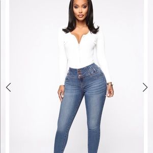 Fashion nova Trophy booty lifting Jeans